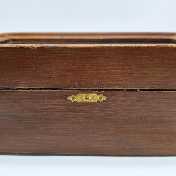 Vintage‎ Wood Box with Realistic Owl Behind Glass - Picture 3 of 7